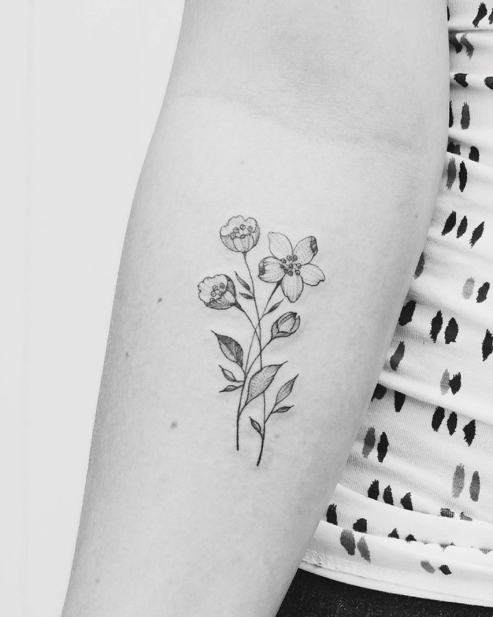 flower tattoo by j_a_s_a_n_d
