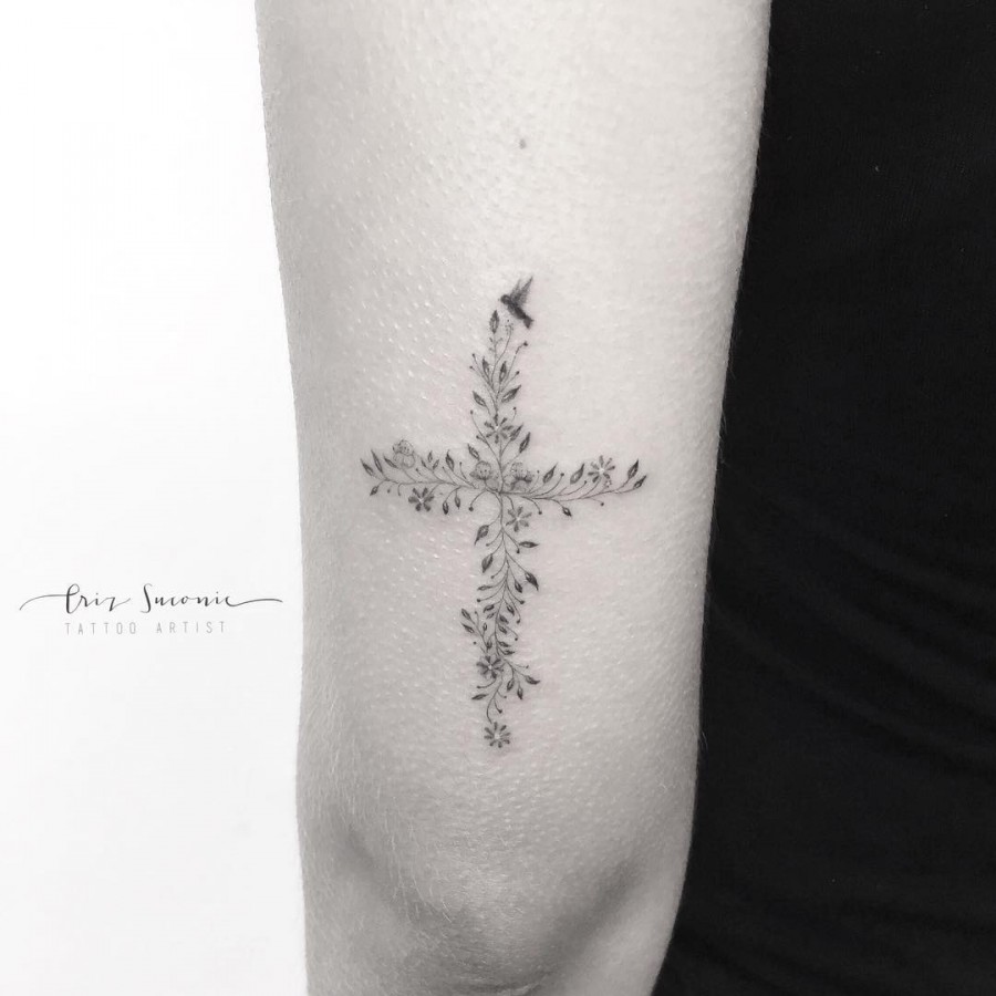 flowery cross tattoo by crizsuconic