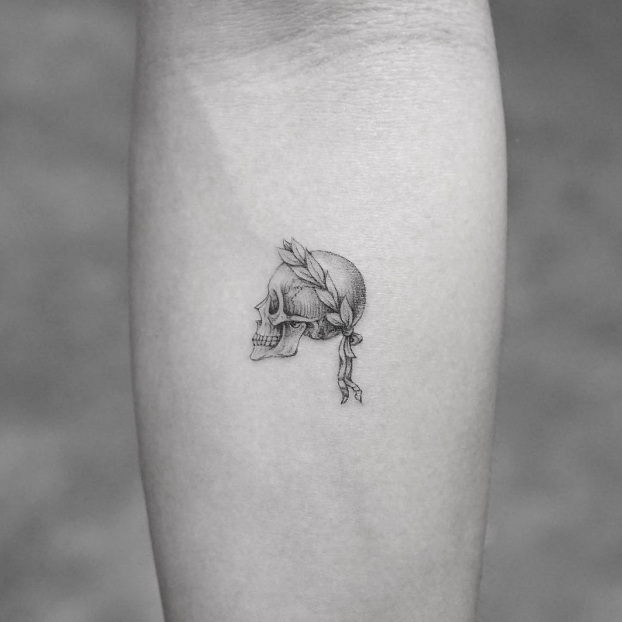 pretty skull tattoo