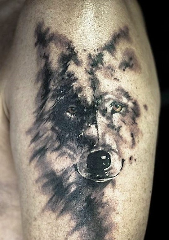 amber-eyes-faded-wolf-tattoo