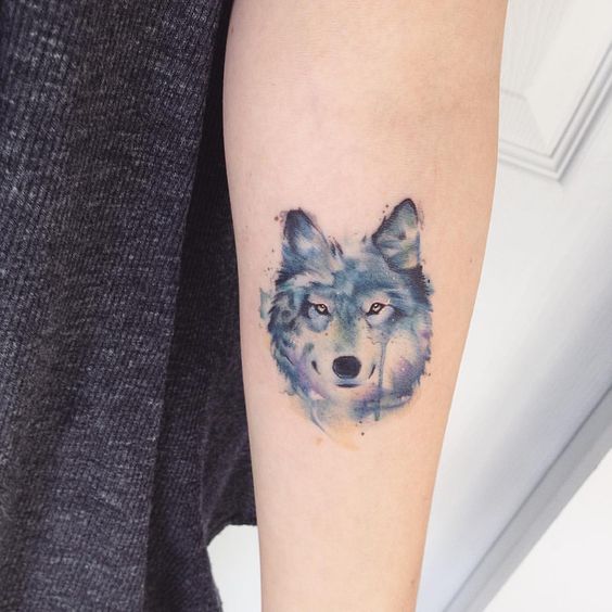 blue-watercolor-wolf-tattoos