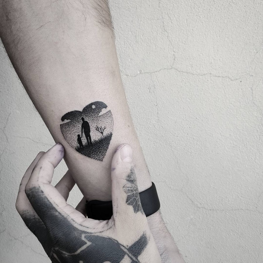 fathers-and-daughters-minimal-tattoo-by-matteonangeroni