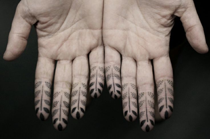 finger tattoos for men