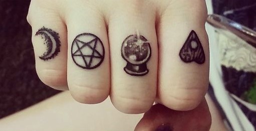 magical-finger-tattoos