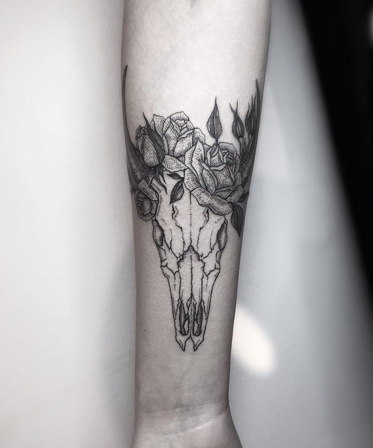 skull-tattoo-by-silwou