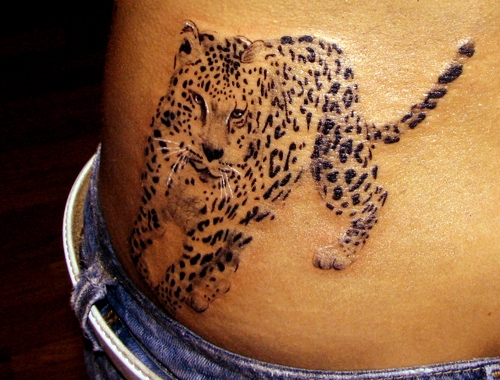 cheetah tattoo on hip