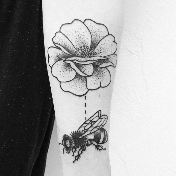 Bees tattoo by Philippe Fernandez