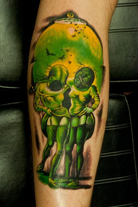 green tattoo optical illusion skull and two girls