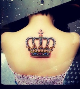 Amaizing crown tattoo