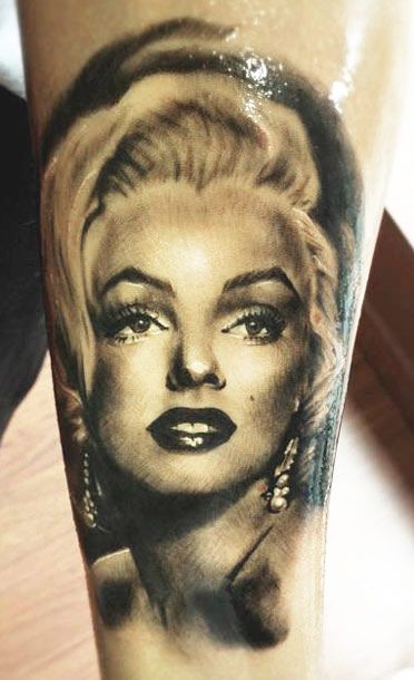 Fashionable Marilyn Monroe tattoo