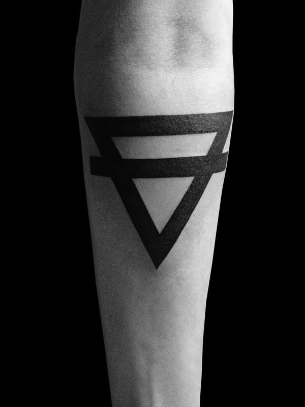 Innovative geometric tattoo