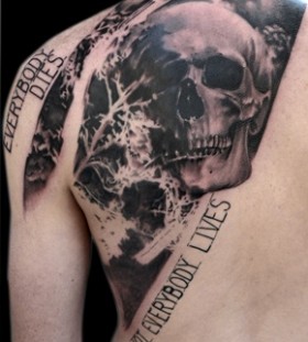 Skull tattoo by Volko Merschky