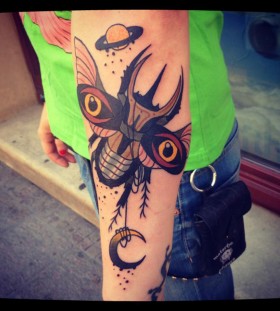 aivaras lee tattoo huge insect