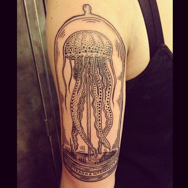 duke riley tattoo octopus in jar