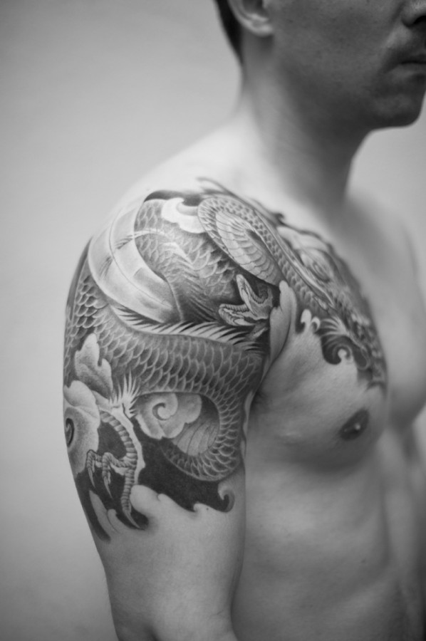 Dragon tattoo shoulder