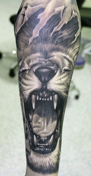 Wolf tattoo by Zhivko Baychev