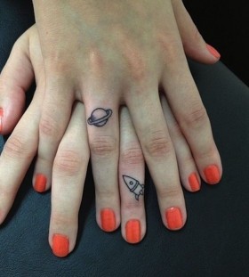 finger tattoo geeky