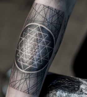 hand tattoo black geometry