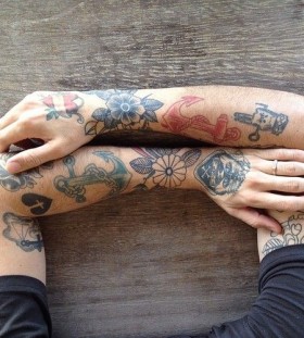 hand tattoo minimalistic colors