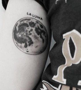 moon tattoo la luna