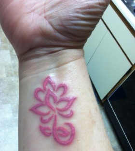 Ornament-pink-tattoo-672x900