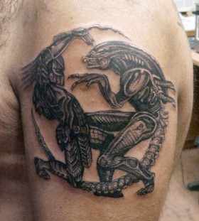 alien pair tatto