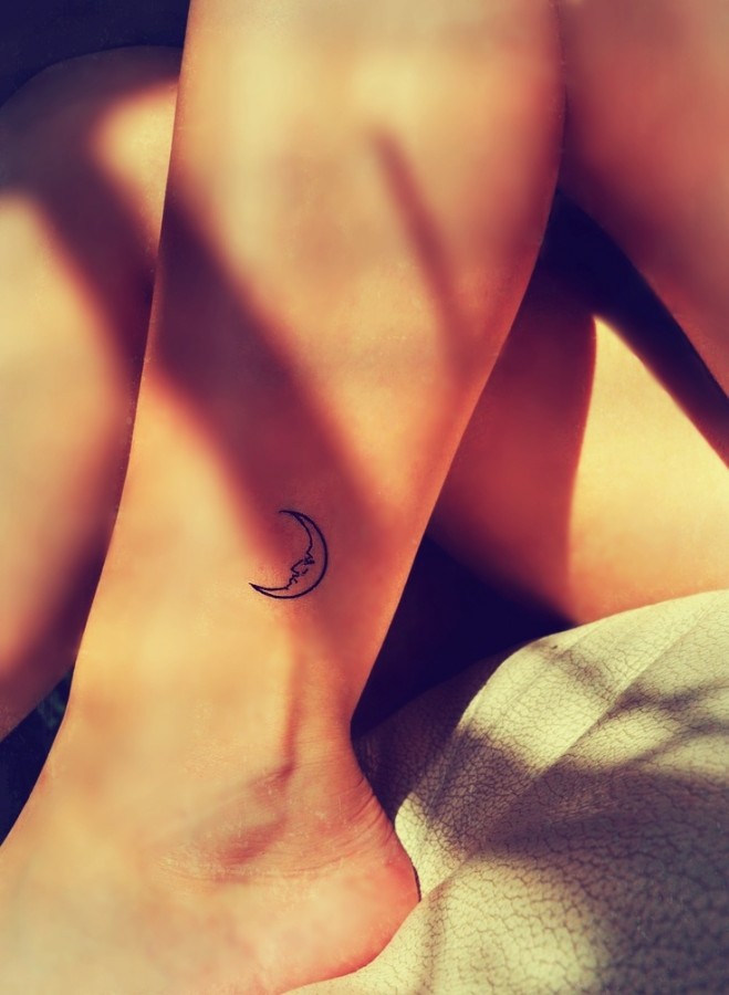 moon-tattoo-sleeping-moon-659×900