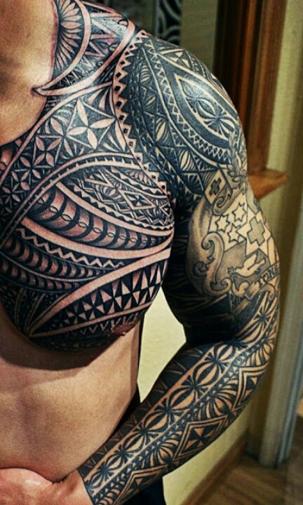 Gorgeous black tribal tattoo