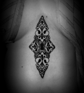 Black pretty keyhole tattoo
