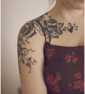 Black simple tree tattoo on shoulder