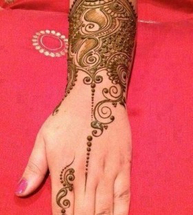 Amazing black Henna and Mehndi design tattoo