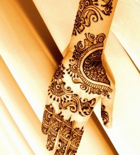 Traditional style Henna and Mehndi design tattoo
