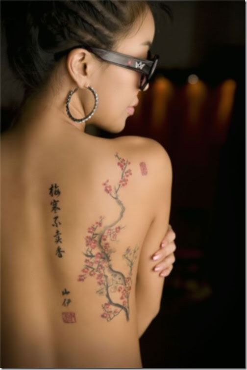 Women with glasses chinese style tattoo