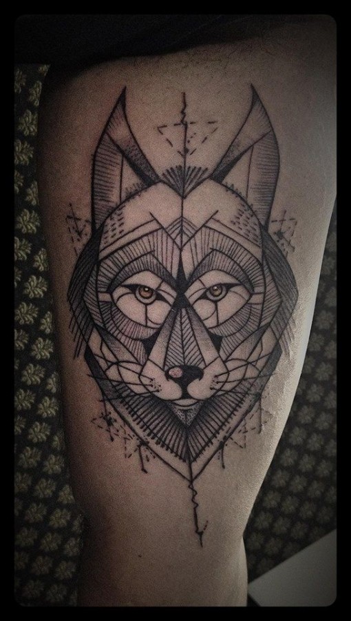 Amazing geometric wolf tattoo by Tyago Compiani