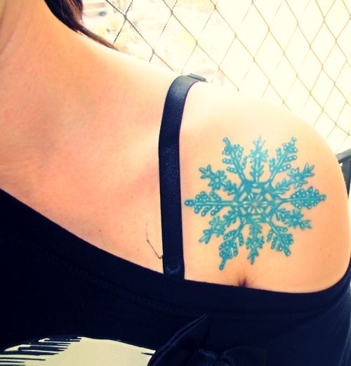 Blue shoulder snowflake christmas tattoo