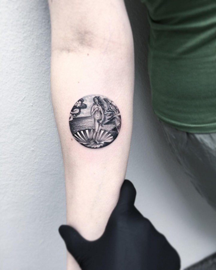 botticelli-birth-of-venus-circle-tattoo