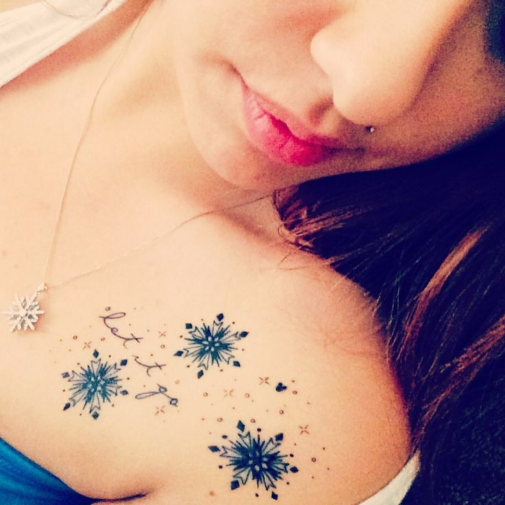 Cool snowflakes collarbone tattoo