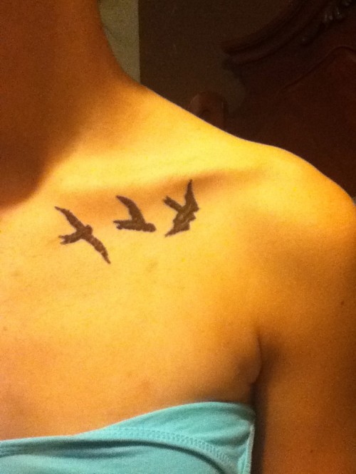 Cute birds collarbone tattoo