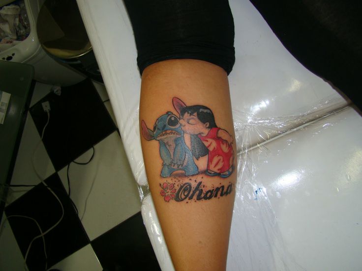 Lovely Lilo and Stitch leg tattoo