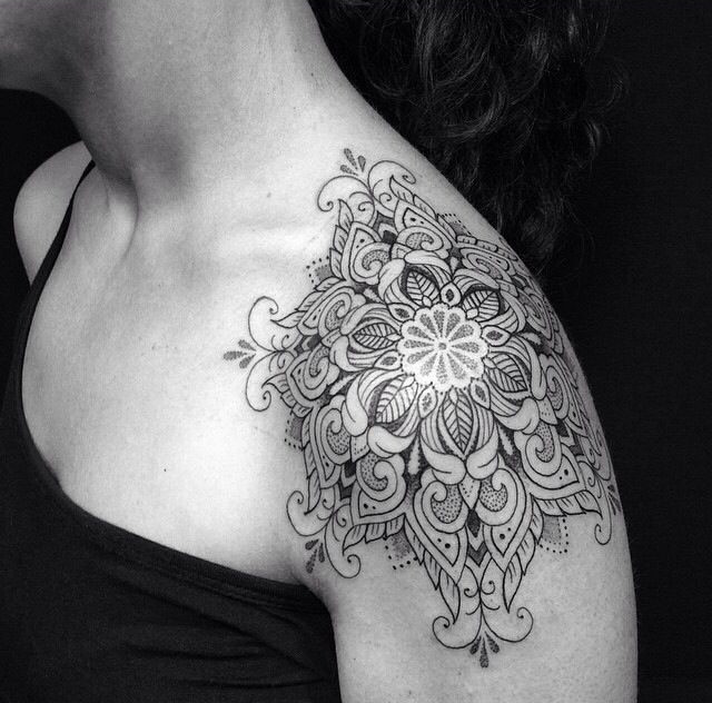 Mandala shoulder tattoo by Pepe Vicio