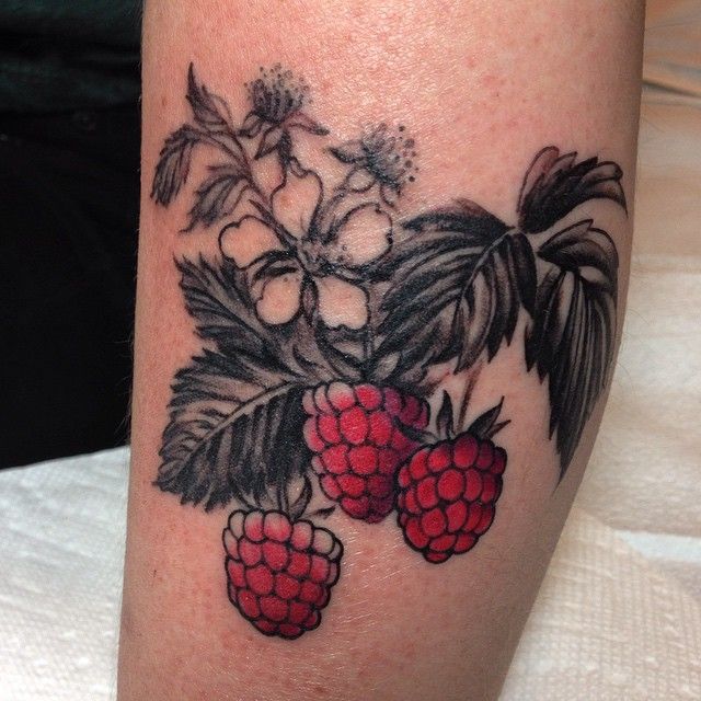 Raspberries tattoo by Esther Garcia