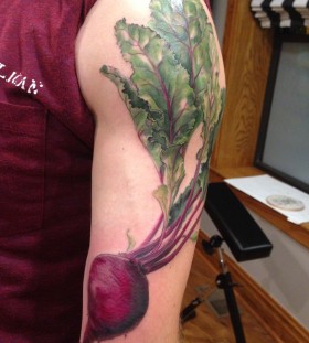 Simple beet tattoo by Esther Garcia