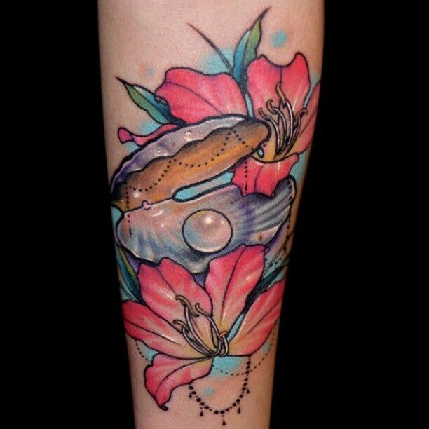 Sweet clam and pearl tattoo