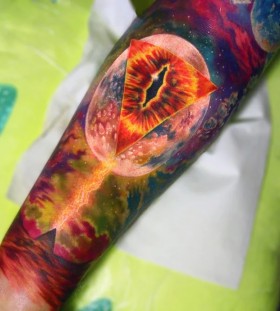 The all seeing eye trippy tattoo