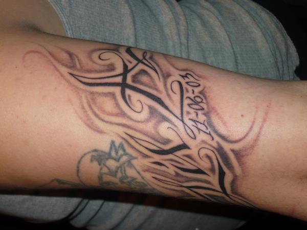 Cool Tribal Tattoo Design Idea for Forearm