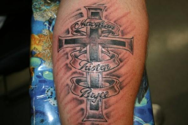 Cross With Childrens Names Photos From Ragin Rhino Tattoo Ragin