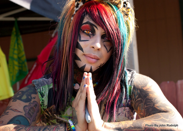 Dahvie Vanity With His Tattoo