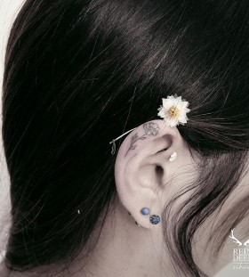 dainty-ear-flower-tattoo
