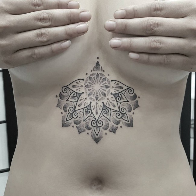 dotwork-sternum-tattoo