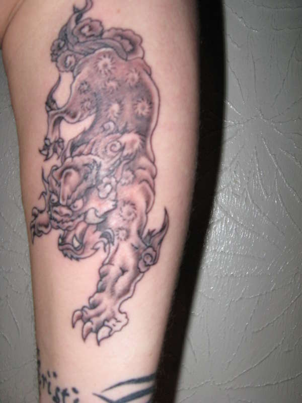 Forearm Foo Dog tattoo Design